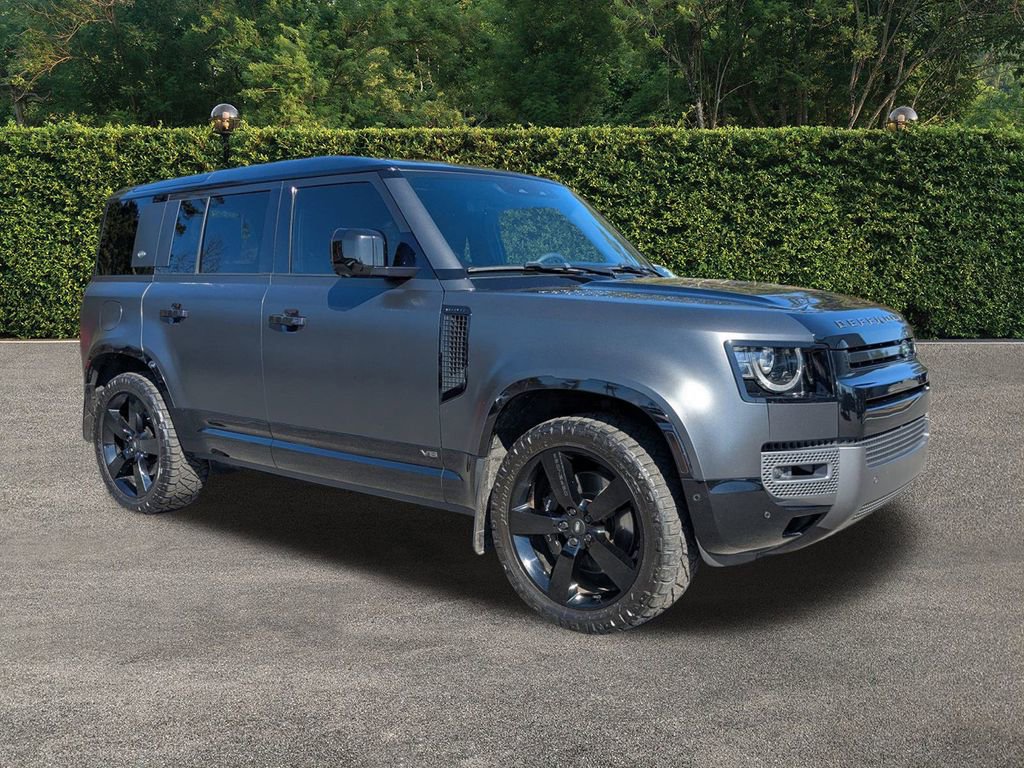 Used 2023 Land Rover Defender 110 V8 image 2