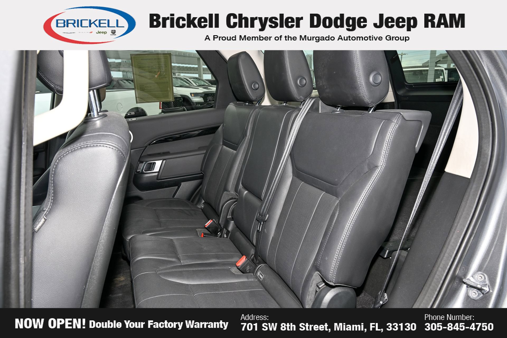 Used 2019 Land Rover Discovery SE AWD/4WD image 16