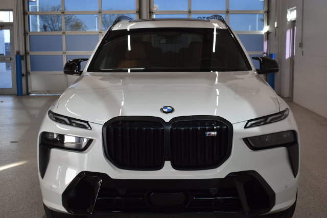 New 2027 BMW X7 M60i AWD/4WD image 3