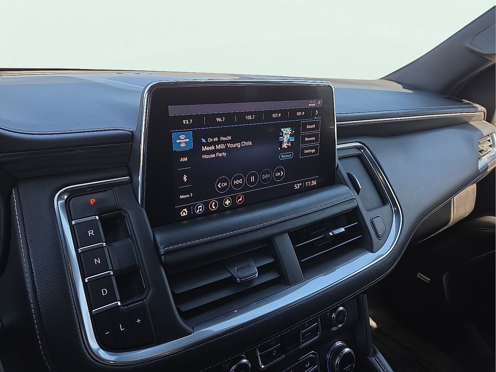 Used 2021 GMC Yukon XL SLT image 17