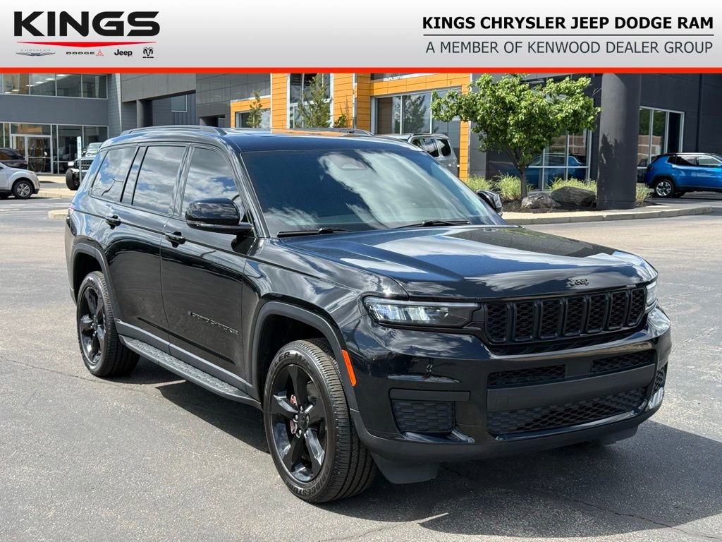 Certified 2023 Jeep Grand Cherokee L Laredo AWD/4WD image 1