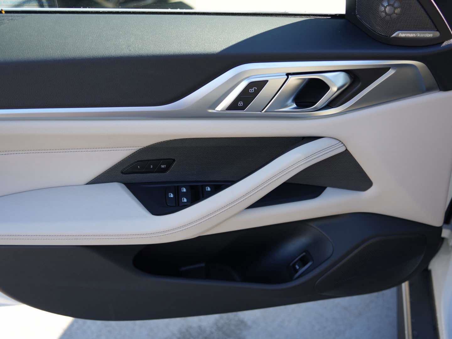 Used 2025 BMW i4 eDrive40 w/ Premium Package image 10