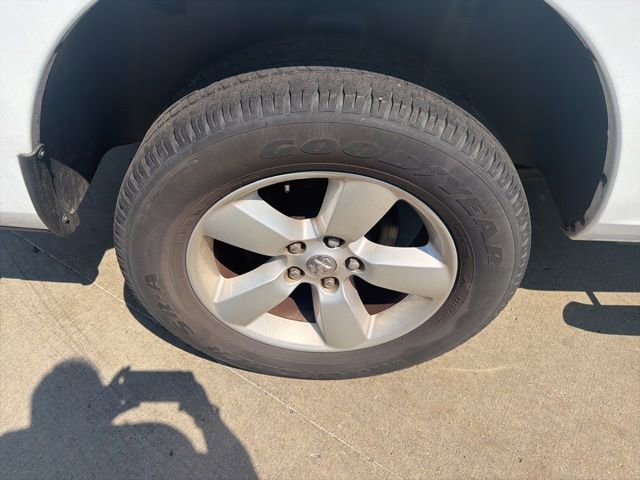 Used 2014 RAM 1500 Express image 17