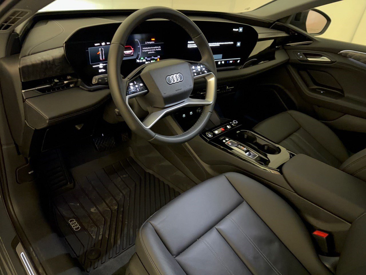 Certified 2025 Audi A6 e-tron Premium w/ Ultra Package AWD/4WD image 4