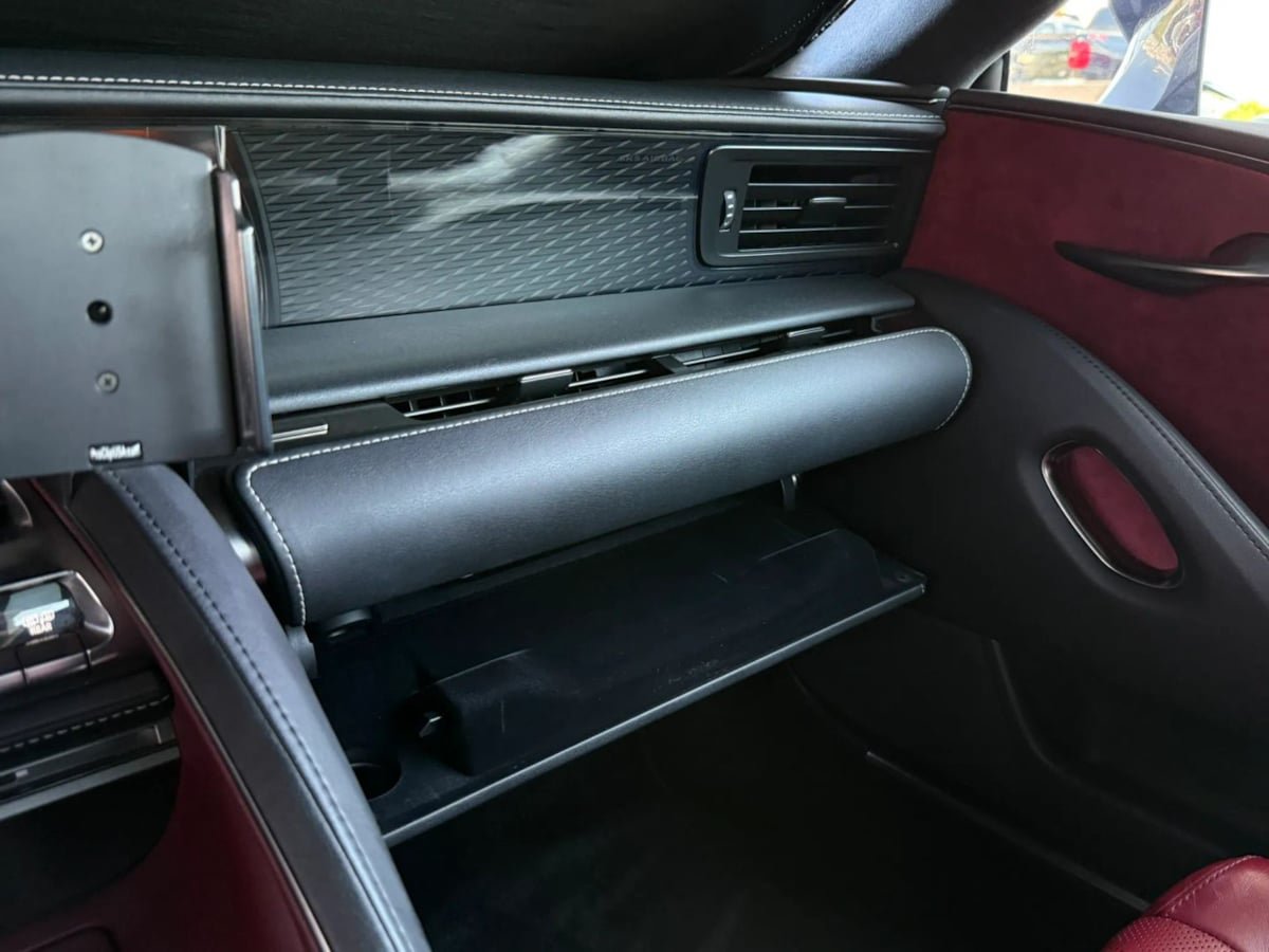 Used 2018 Lexus LC 500 Coupe w/ Touring Package RWD image 56
