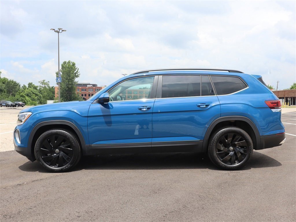 New 2025 Volkswagen Atlas SE image 2