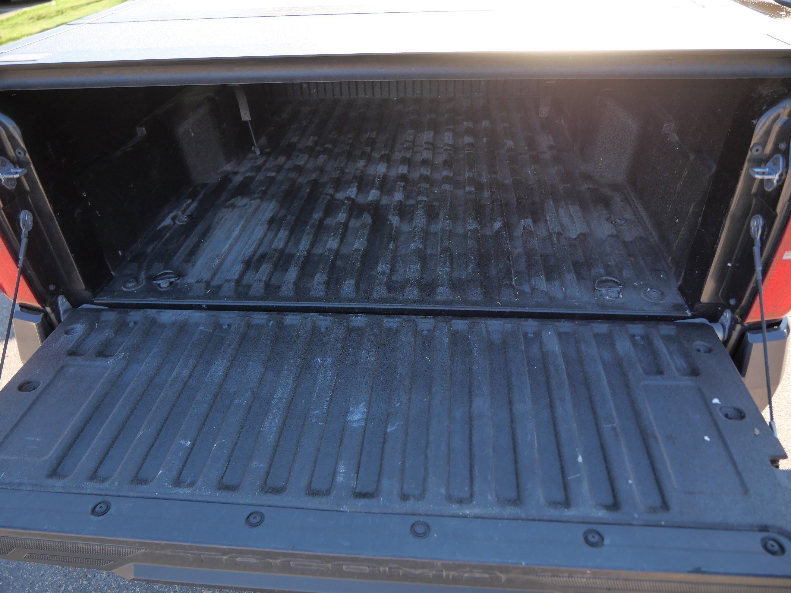 Used 2025 Toyota Tacoma TRD Sport AWD/4WD image 19