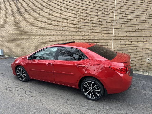 Used 2018 Toyota Corolla XSE image 36