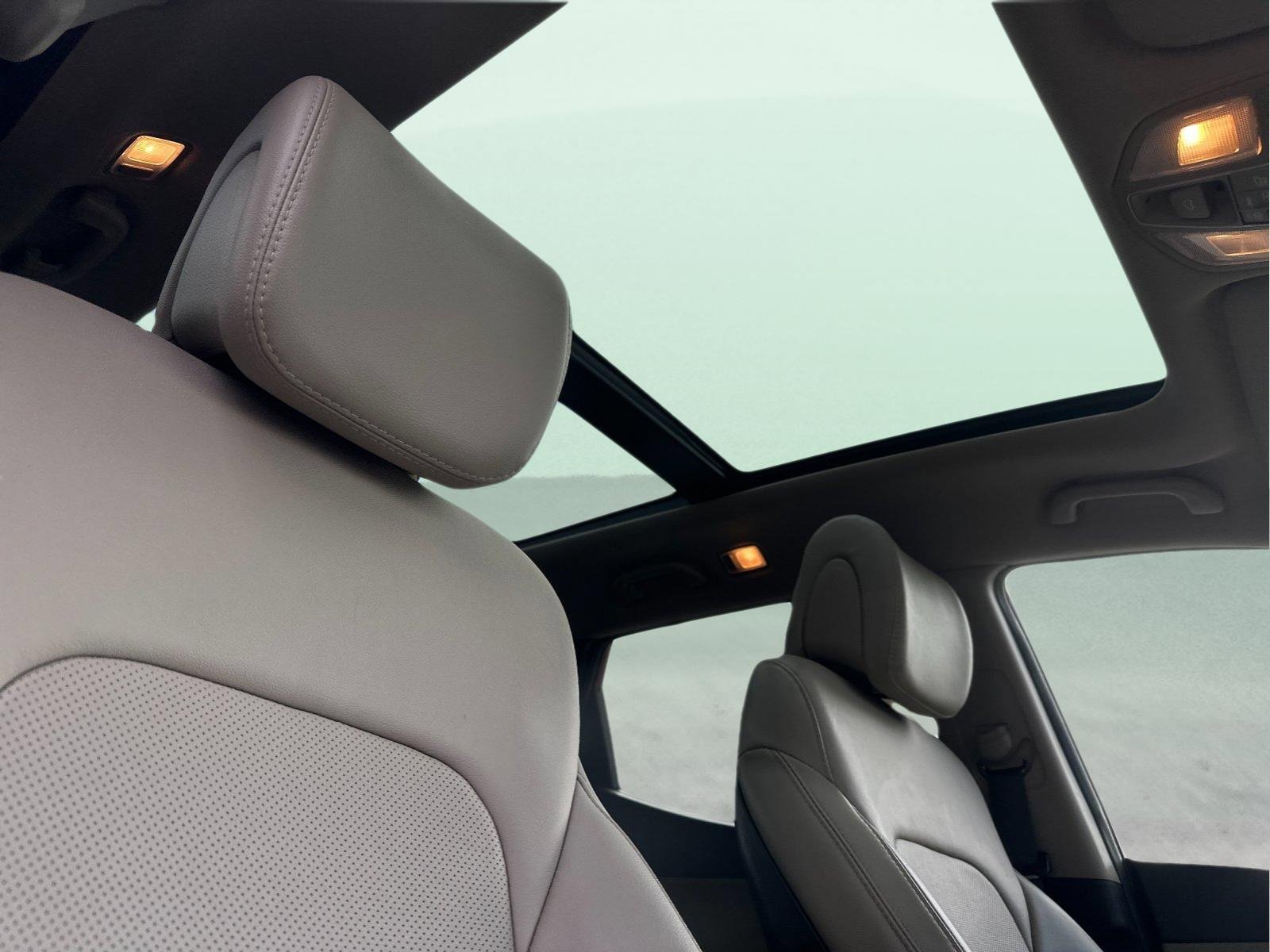 Used 2017 Hyundai Santa Fe Sport w/ 2.4L Tech Package 04 image 17