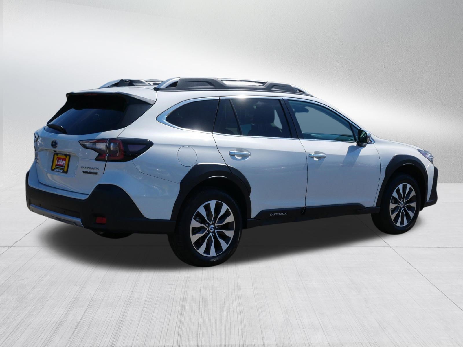 Certified 2025 Subaru Outback Touring XT AWD/4WD image 7