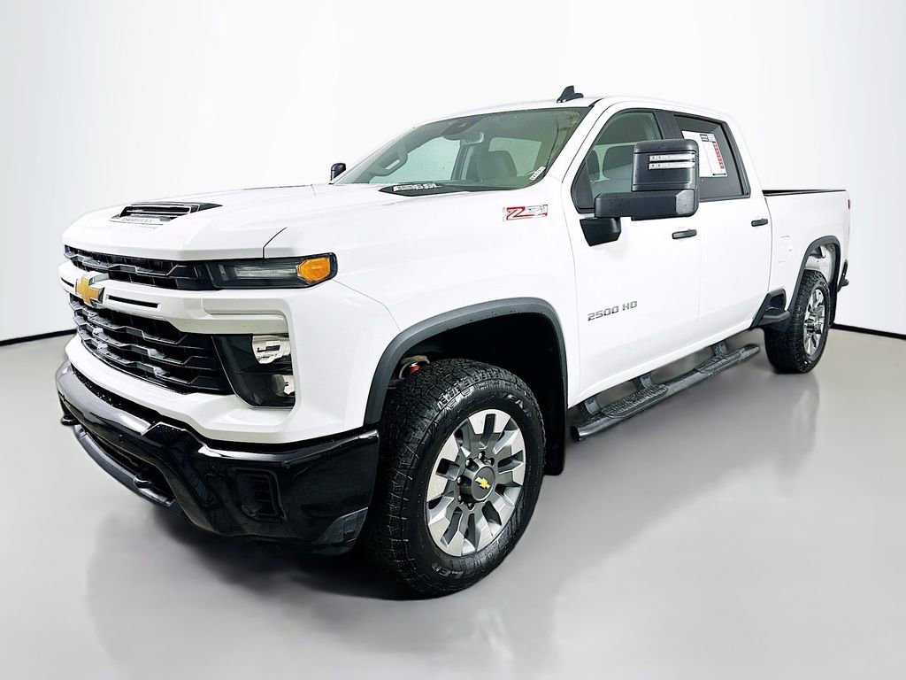 Used 2025 Chevrolet Silverado 2500 Custom w/ Custom Value Package video 3