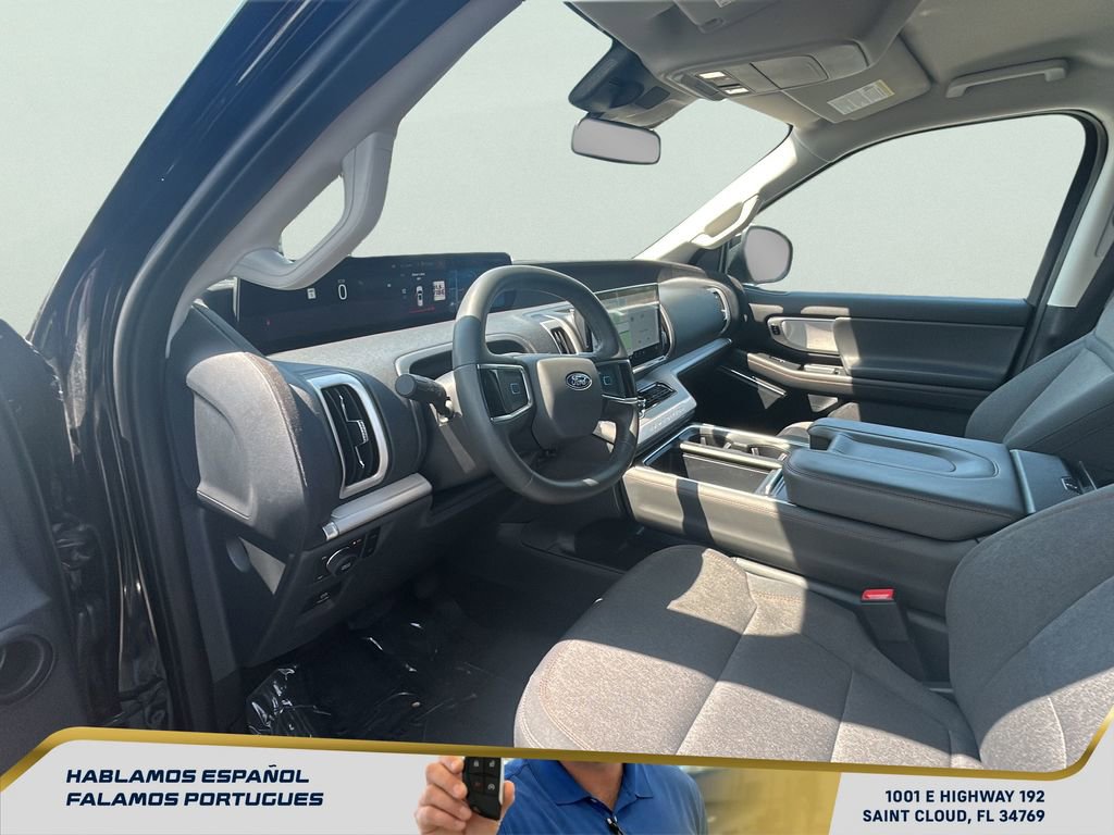 Used 2025 Ford Expedition Active image 15