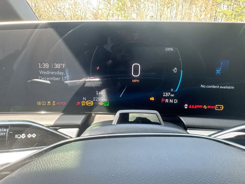 Used 2025 Cadillac Optiq Sport 2 image 21