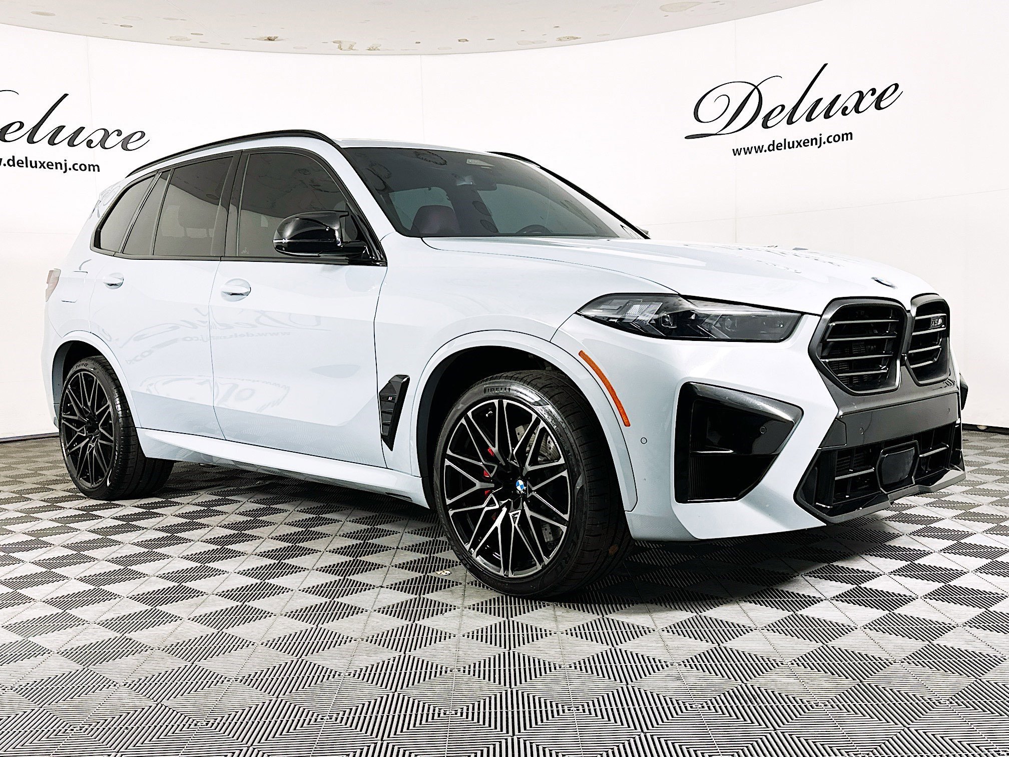 Used 2024 BMW X5 M Competition w/ Executive Package image 1