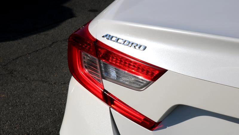 Used 2018 Honda Accord LX image 8