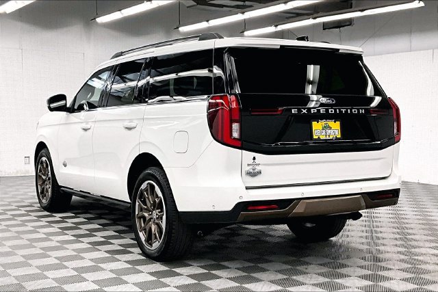 Used 2025 Ford Expedition King Ranch AWD/4WD image 2