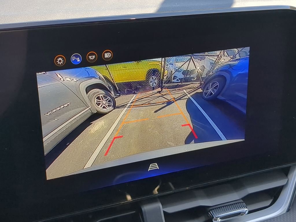 Used 2025 Chevrolet Equinox LT image 17