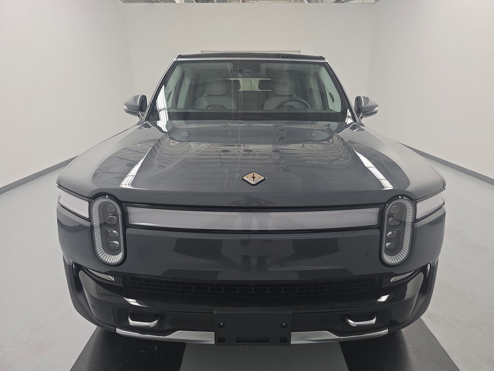 Used 2023 Rivian R1S Adventure AWD/4WD image 8