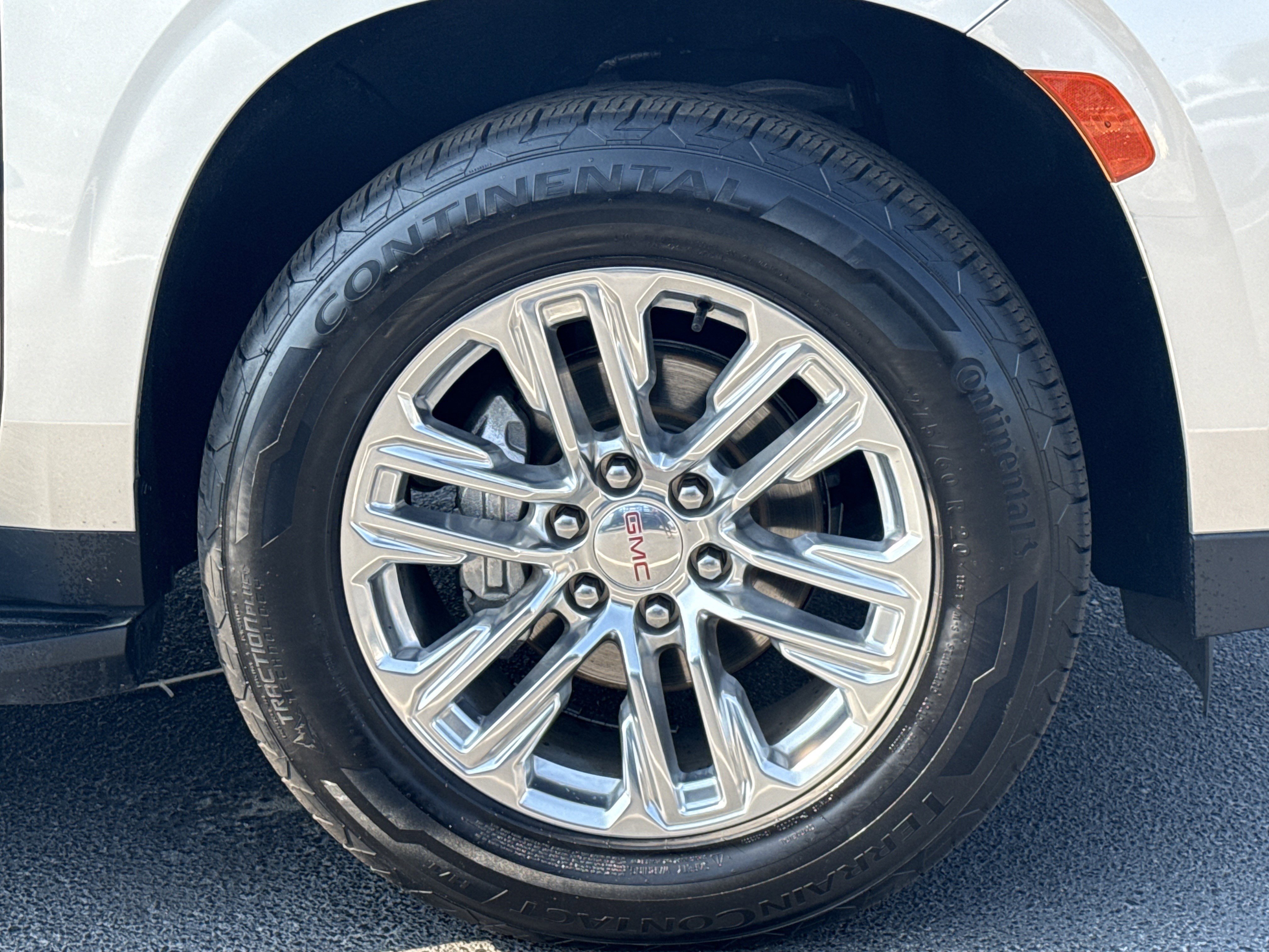 Used 2021 GMC Yukon XL SLT w/ SLT Luxury Plus Package AWD/4WD image 13