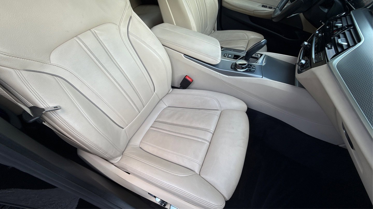 Used 2018 BMW M550i xDrive image 19