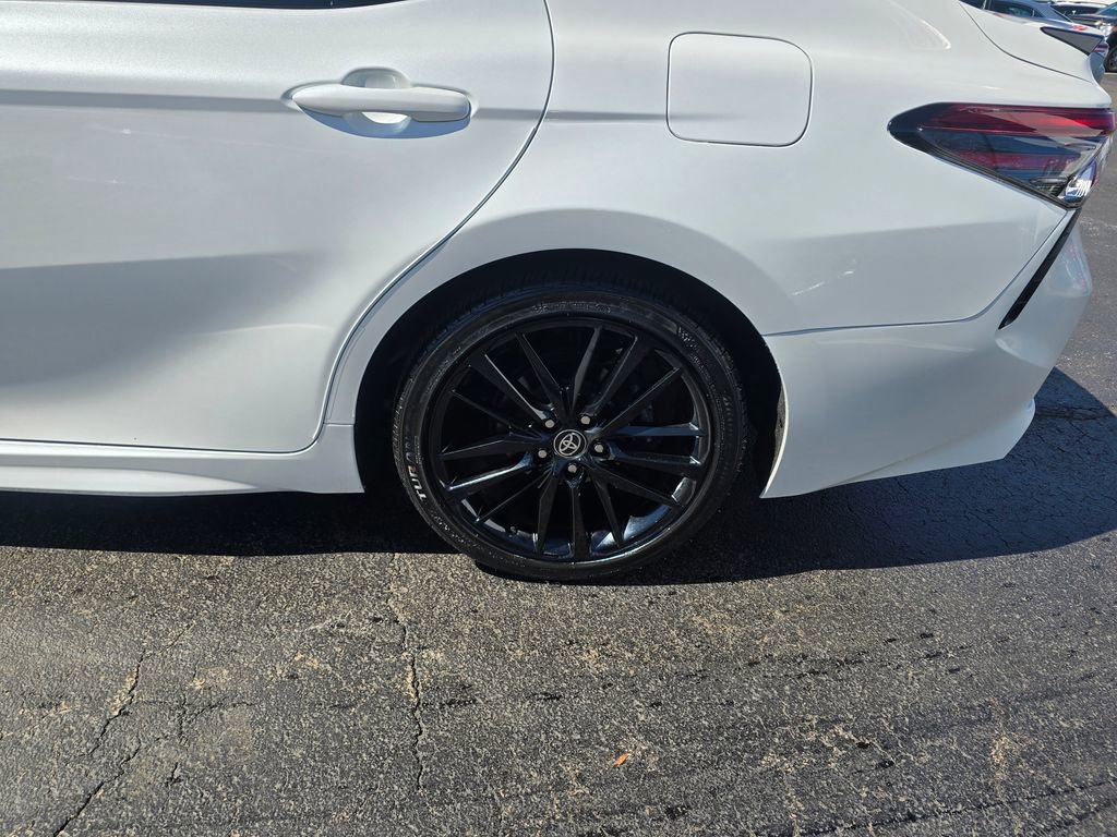 Used 2024 Toyota Camry XSE w/ Navigation Package image 4