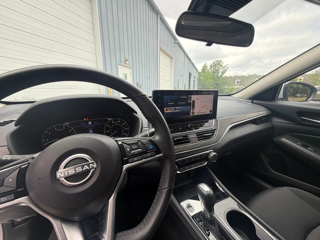 Used 2024 Nissan Altima 2.5 SV w/ SV Premium Package AWD/4WD image 10