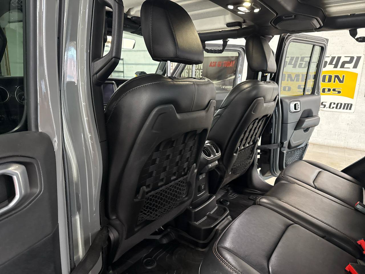 Used 2022 Jeep Wrangler Unlimited Rubicon w/ Xtreme Recon 35" Tire Package AWD/4WD image 36