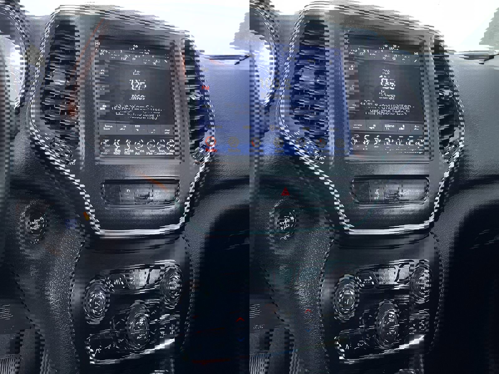 Used 2019 Jeep Cherokee Trailhawk image 18