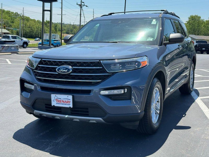 Used 2021 Ford Explorer XLT w/ Equipment Group 202A AWD/4WD image 8