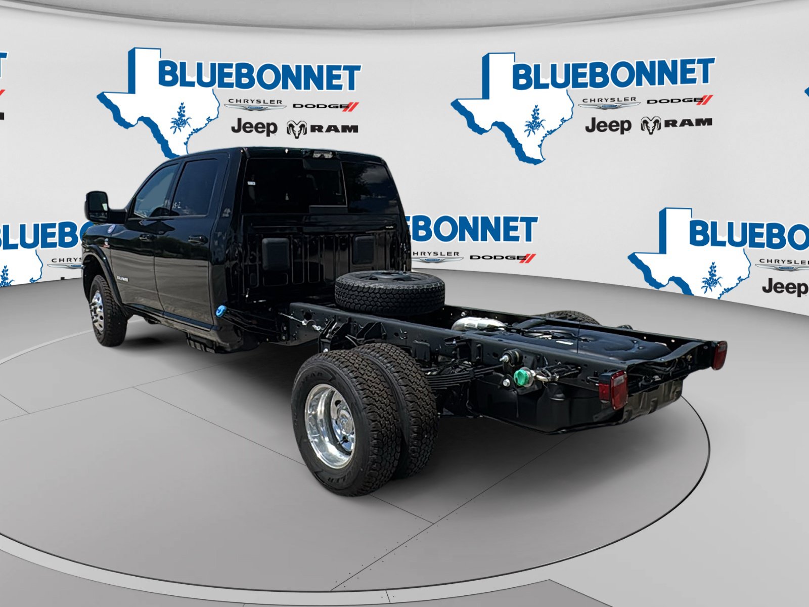 New 2026 RAM 3500 Big Horn w/ Laramie Trim Package AWD/4WD image 7