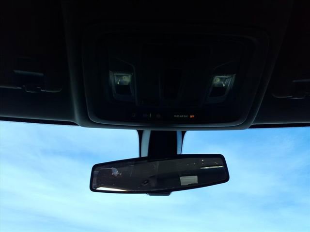 Used 2020 GMC Sierra 1500 SLE w/ SLE Value Package image 18