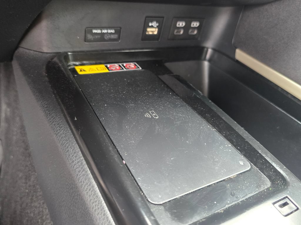 Used 2025 Toyota Camry LE FWD image 21