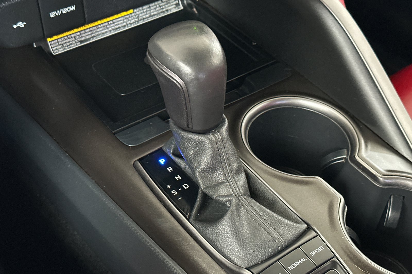 Used 2021 Toyota Camry XSE w/ Carpet Mat Package (TMS) FWD image 27