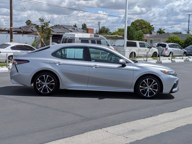 Used 2021 Toyota Camry SE FWD image 4