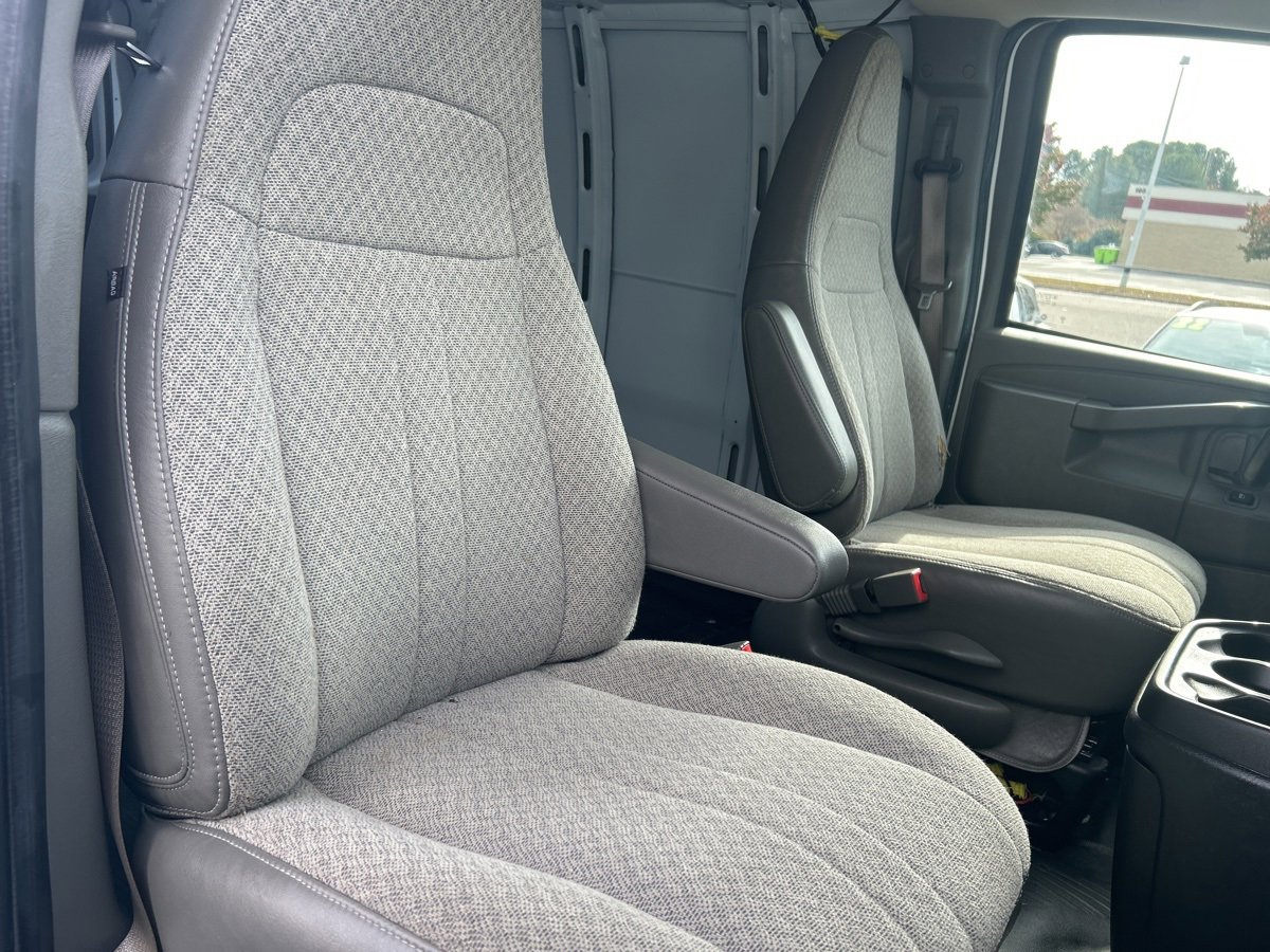 Used 2022 Chevrolet Express 2500 w/ Driver Convenience Package image 39