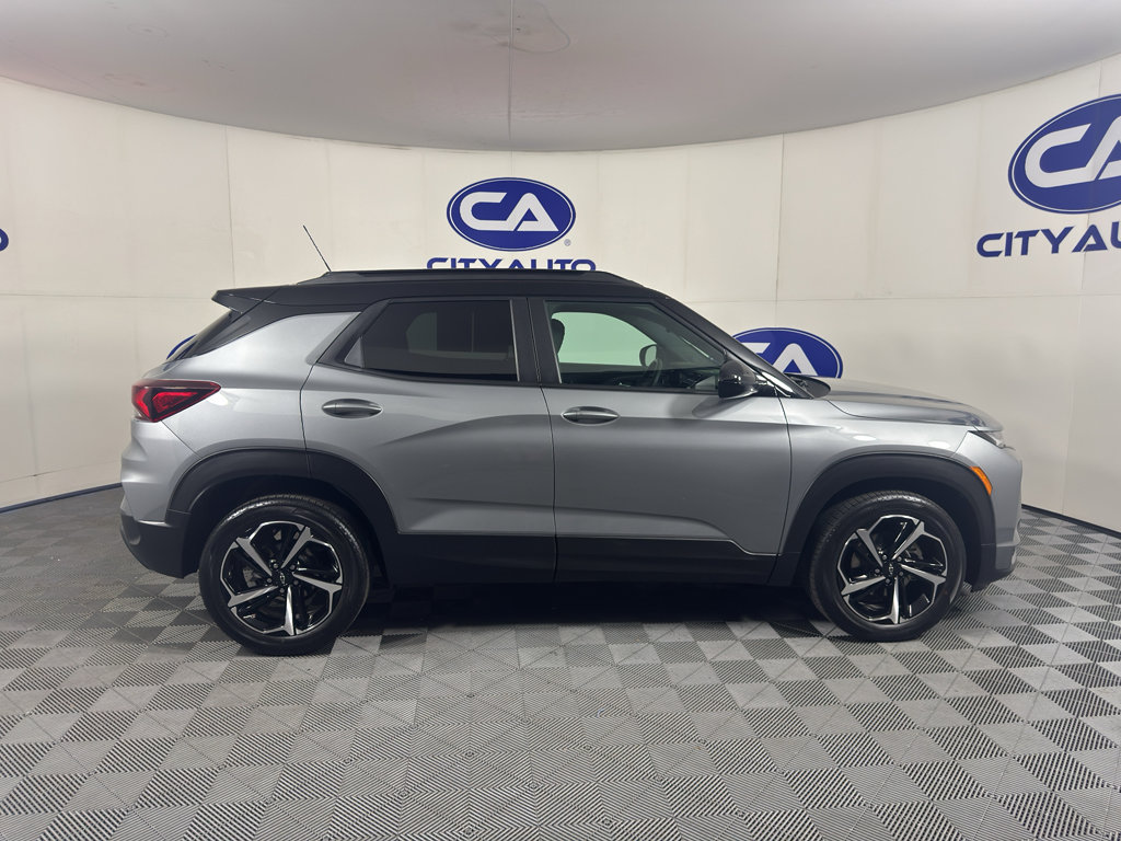 Used 2023 Chevrolet TrailBlazer RS w/ Convenience Package image 2