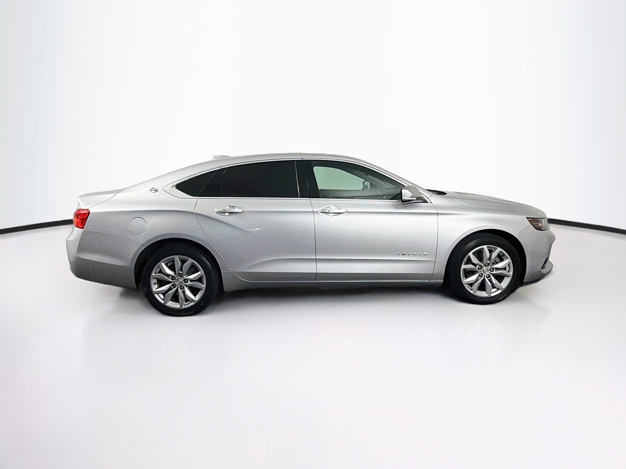 Used 2019 Chevrolet Impala LT FWD image 10