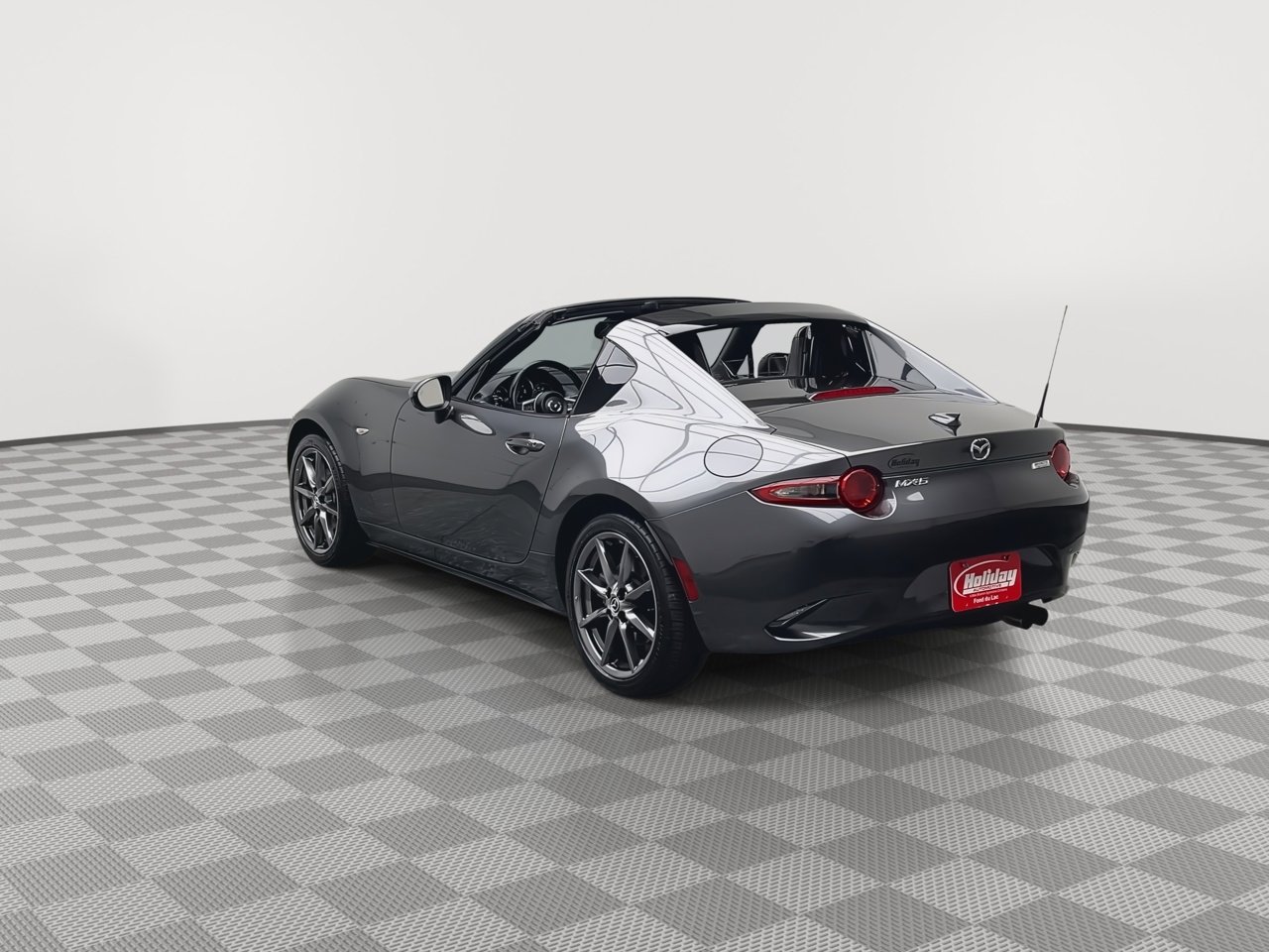 Used 2017 MAZDA MX-5 Miata RF Grand Touring image 2