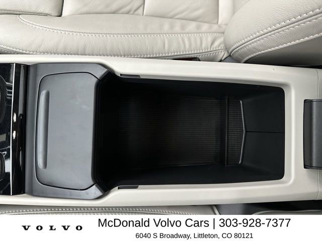 Certified 2023 Volvo XC40 B5 Ultimate w/ Protection Package image 21
