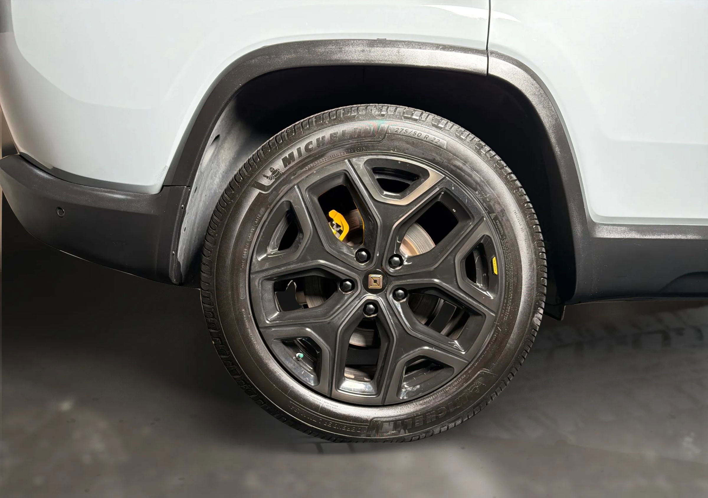 Used 2023 Rivian R1S Adventure AWD/4WD image 23