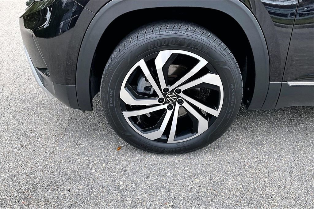Certified 2023 Volkswagen Atlas Cross Sport SEL image 13