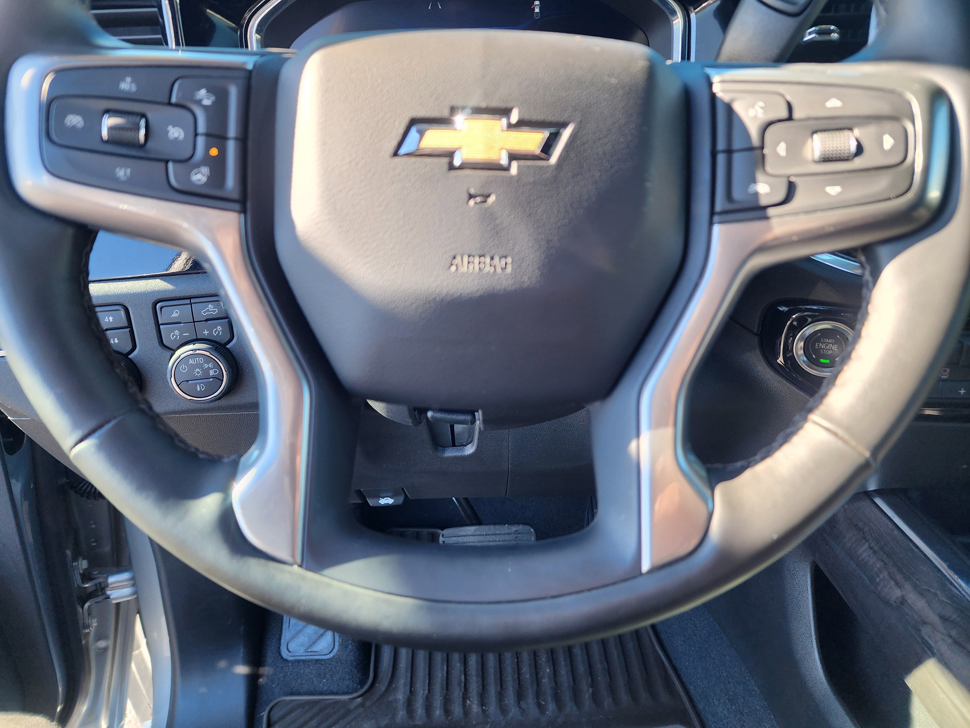 Used 2025 Chevrolet Silverado 2500 LTZ w/ LTZ Convenience Package image 20