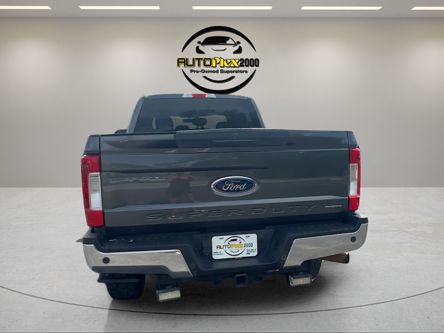 Used 2017 Ford F250 XLT w/ XLT Value Package AWD/4WD image 6
