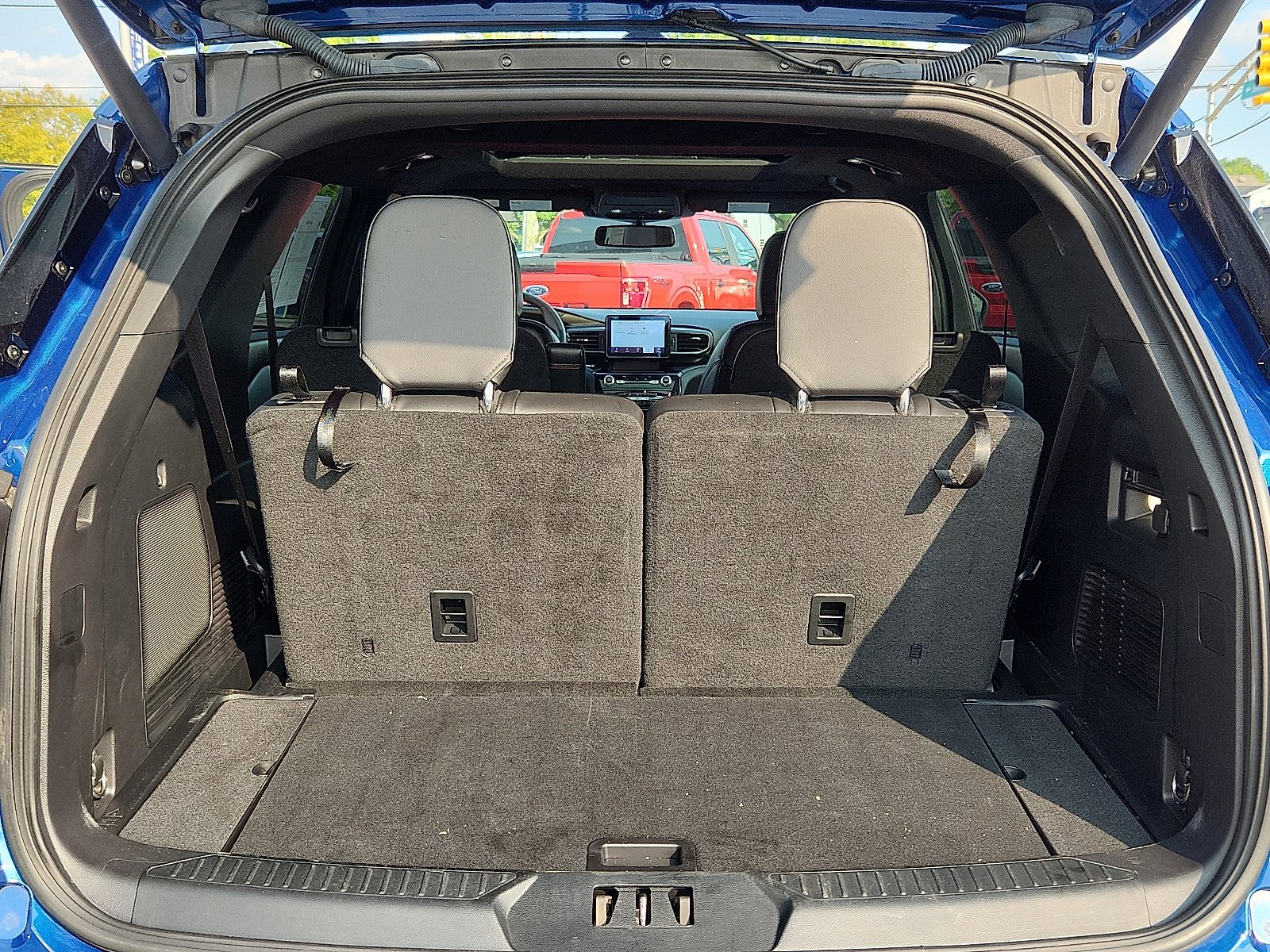 Certified 2022 Ford Explorer ST-Line w/ Class IV Trailer Tow Package AWD/4WD image 33