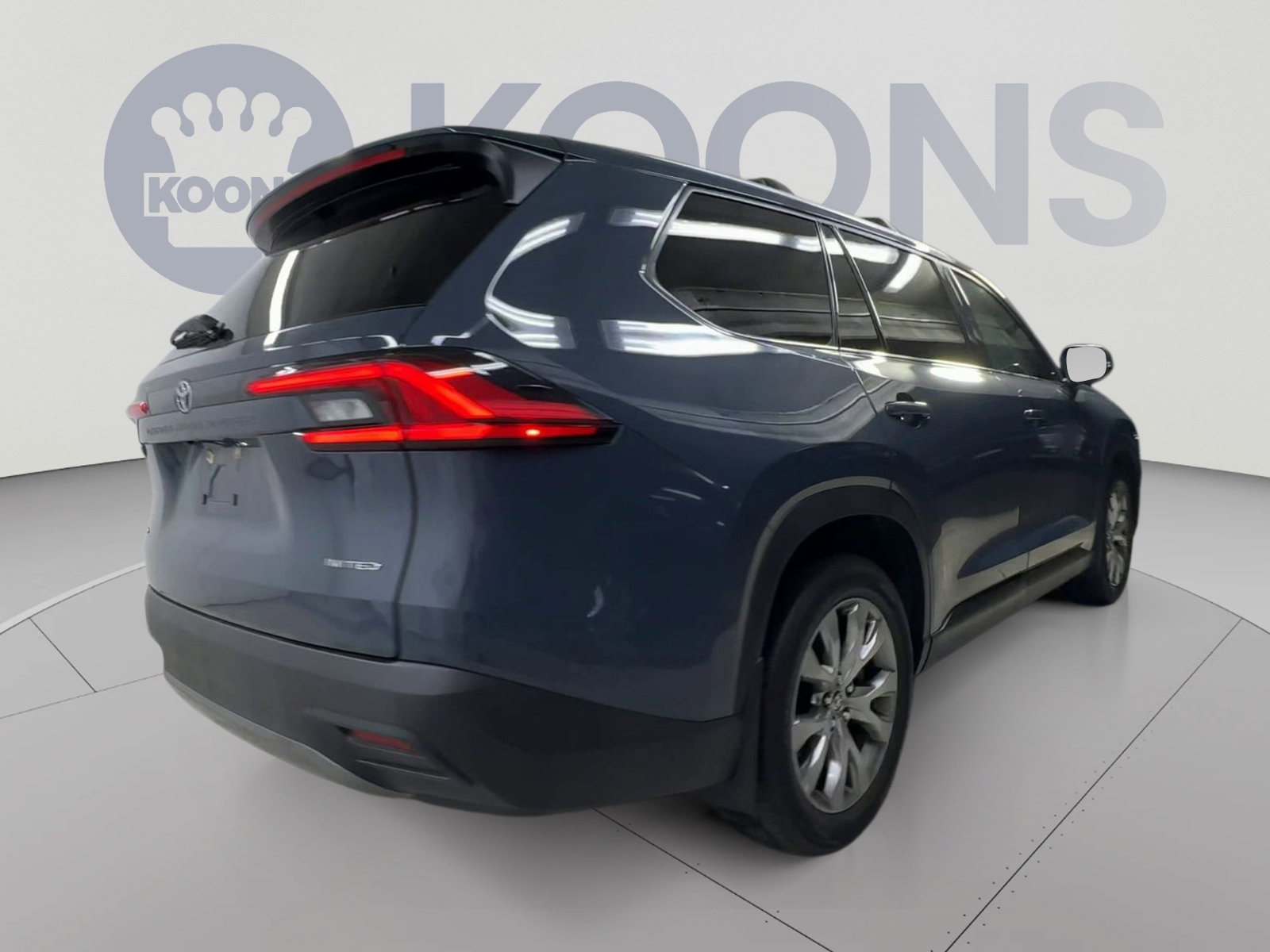 Used 2024 Toyota Grand Highlander AWD image 11