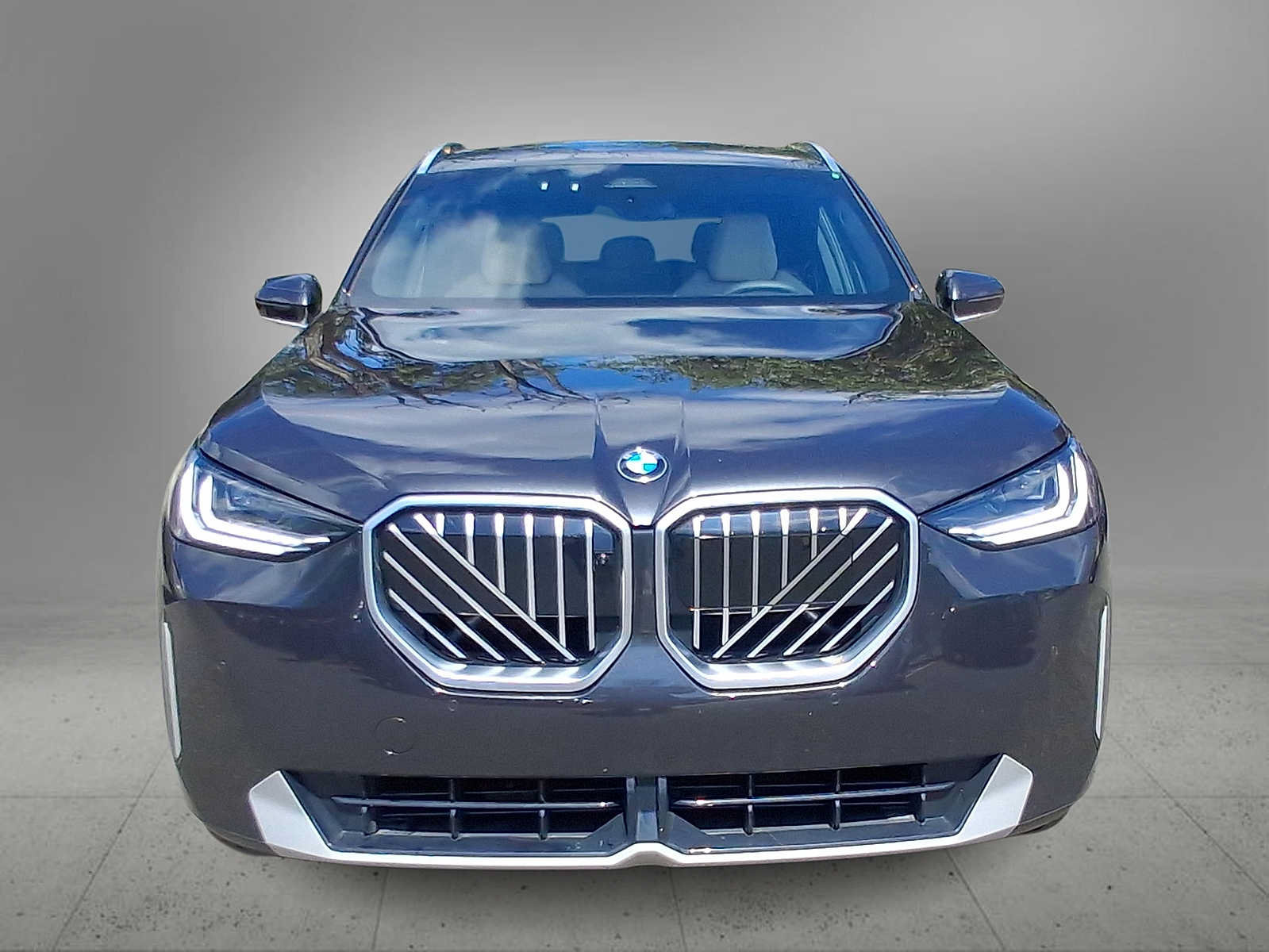 Used 2025 BMW X3 xDrive30i w/ Premium Package AWD/4WD image 3