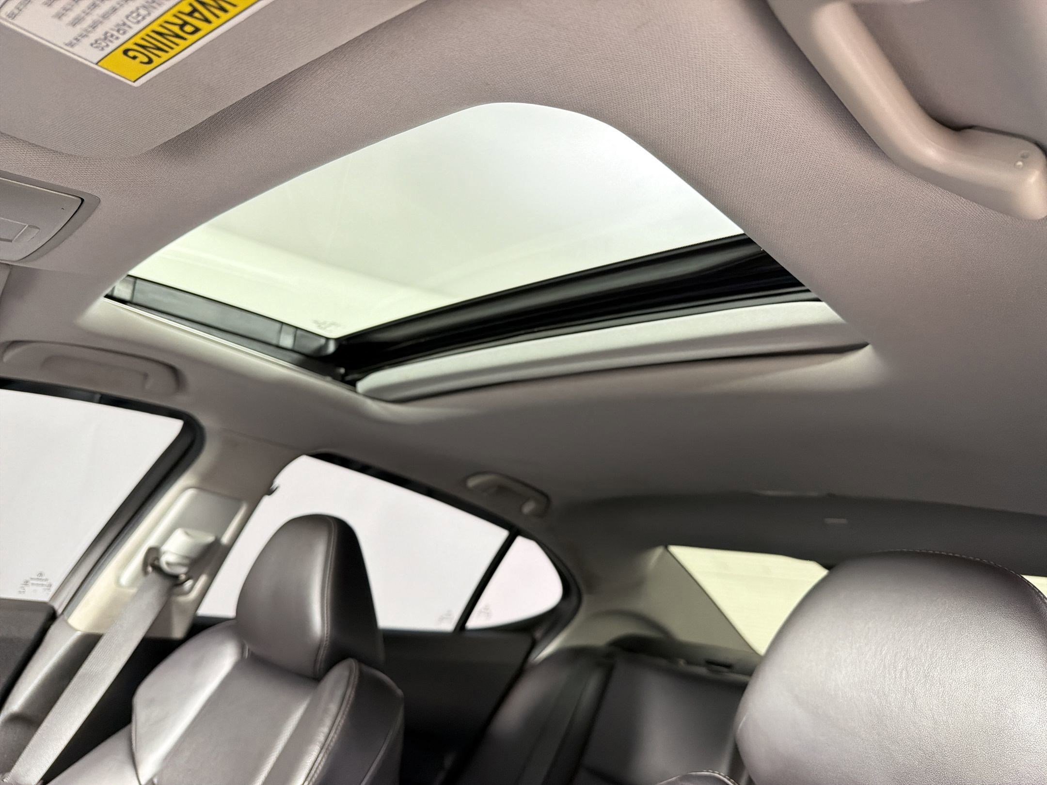 Used 2020 Acura TLX w/Technology Pkg image 16