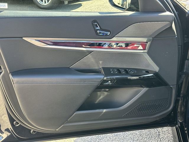 Used 2024 BMW 740i image 22