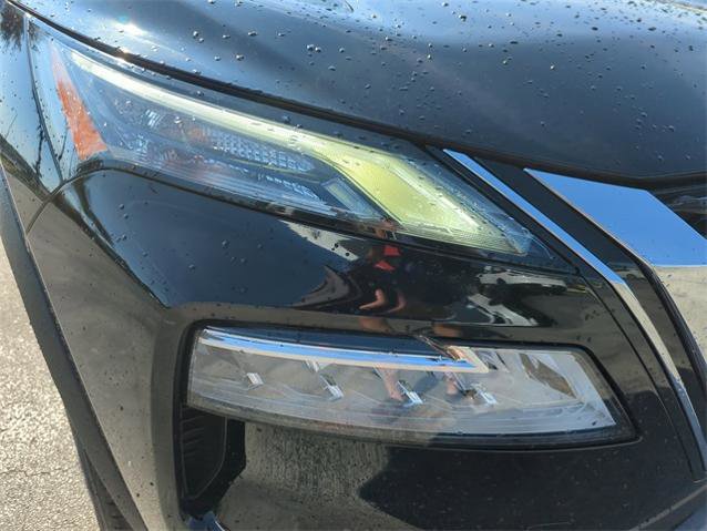 Certified 2022 Nissan Rogue SV image 13