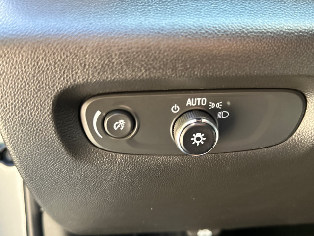 Certified 2023 Chevrolet Traverse LT w/ Rear Camera Mirror Package AWD/4WD image 26